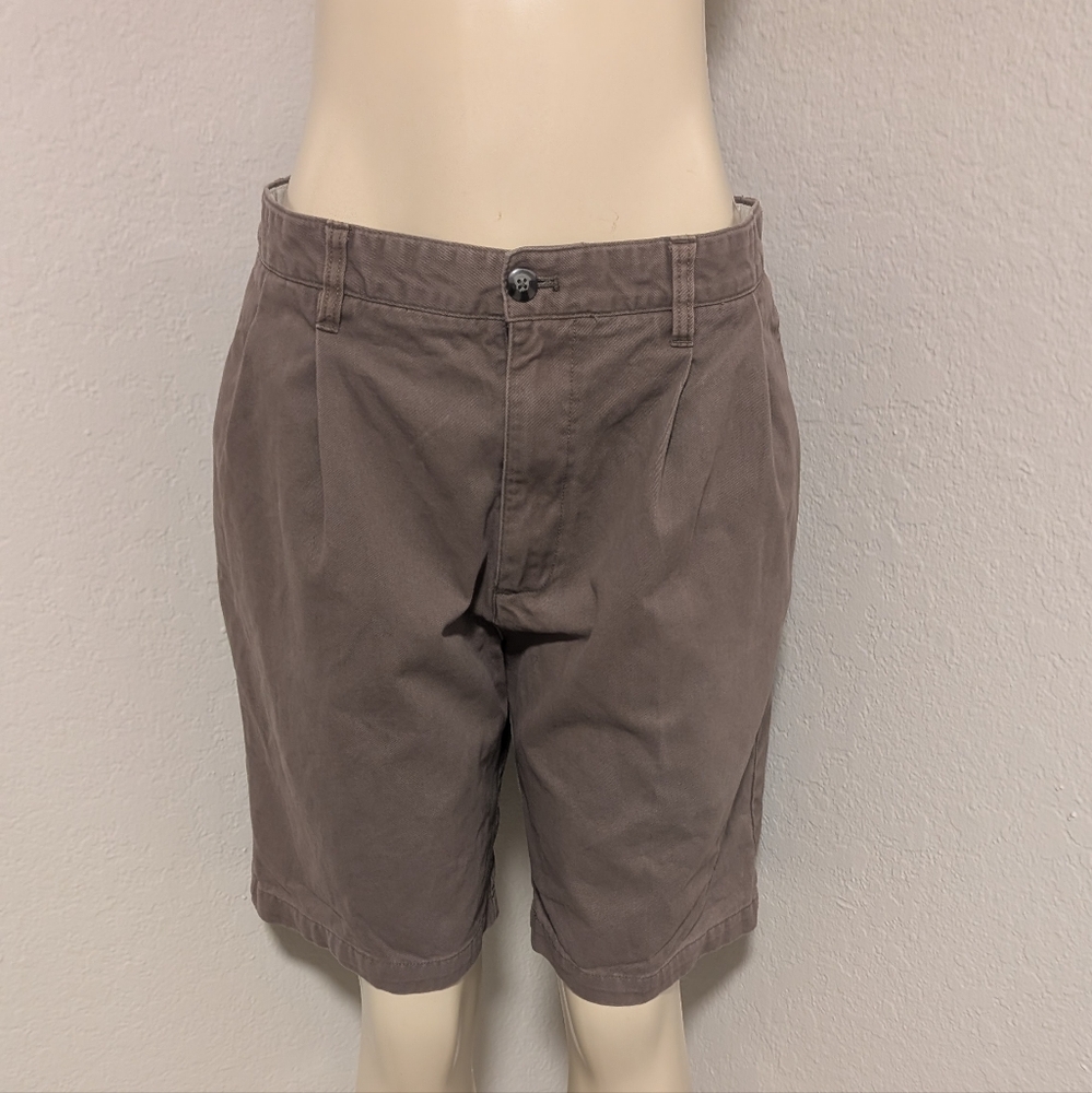Izod Men's Brown Shorts Size 32